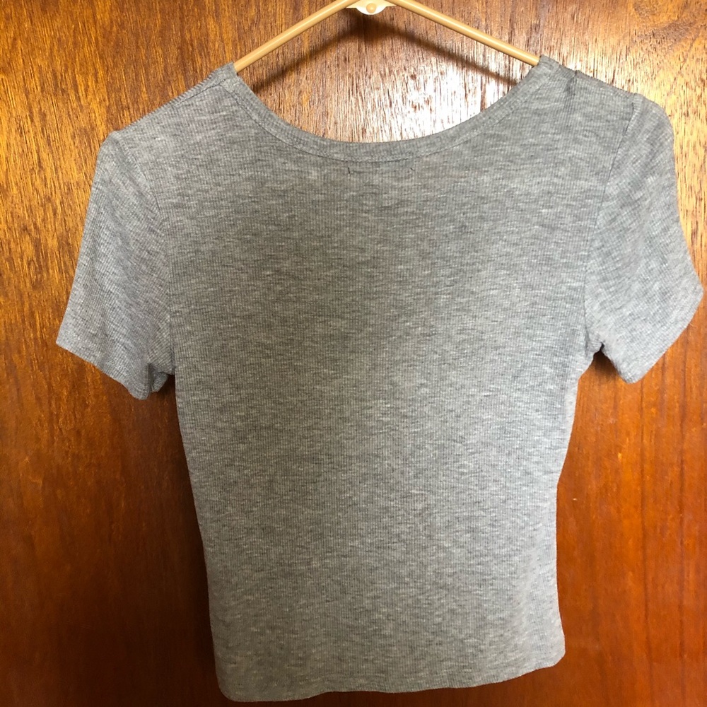 basic gray top - Picture 2 of 2